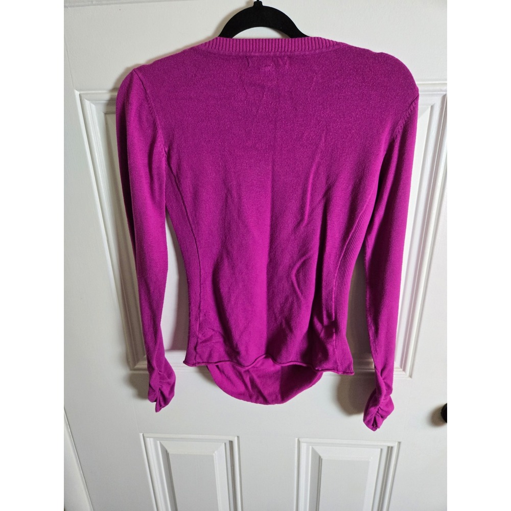 oneA Women Magenta Pink V-Neck Ruched Side & Sleeve Knit Sweater Size Small - Picture 5 of 8